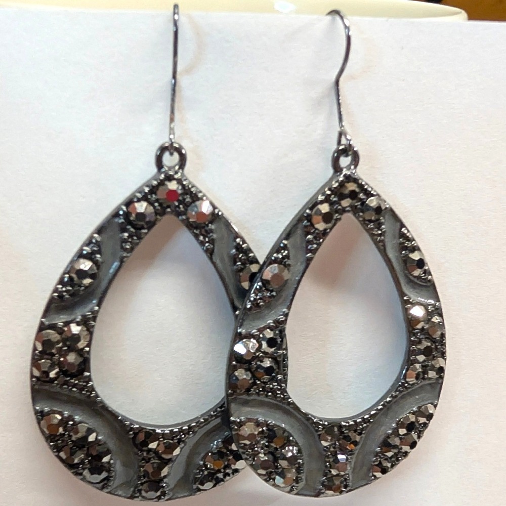 New Teardrop Earrings Gunmetal Gray Crystal Pave Rhinestone Openwork Dangle Drop